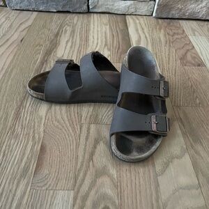 Birkenstocks size 33